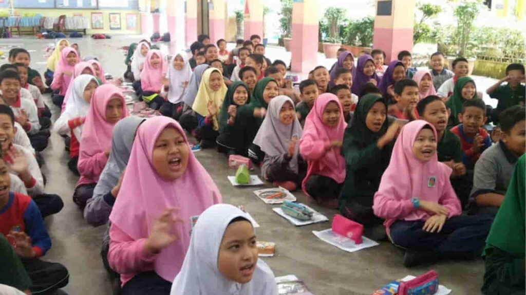 bantuan untuk golongan b40 dan pelajar luar bandar