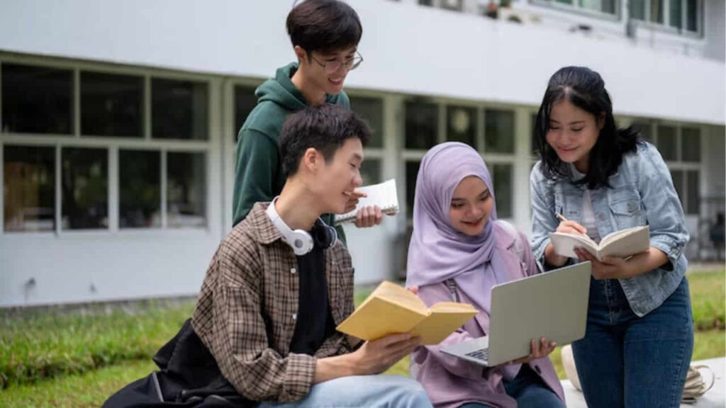kepentingan bantuan pendidikan di malaysia