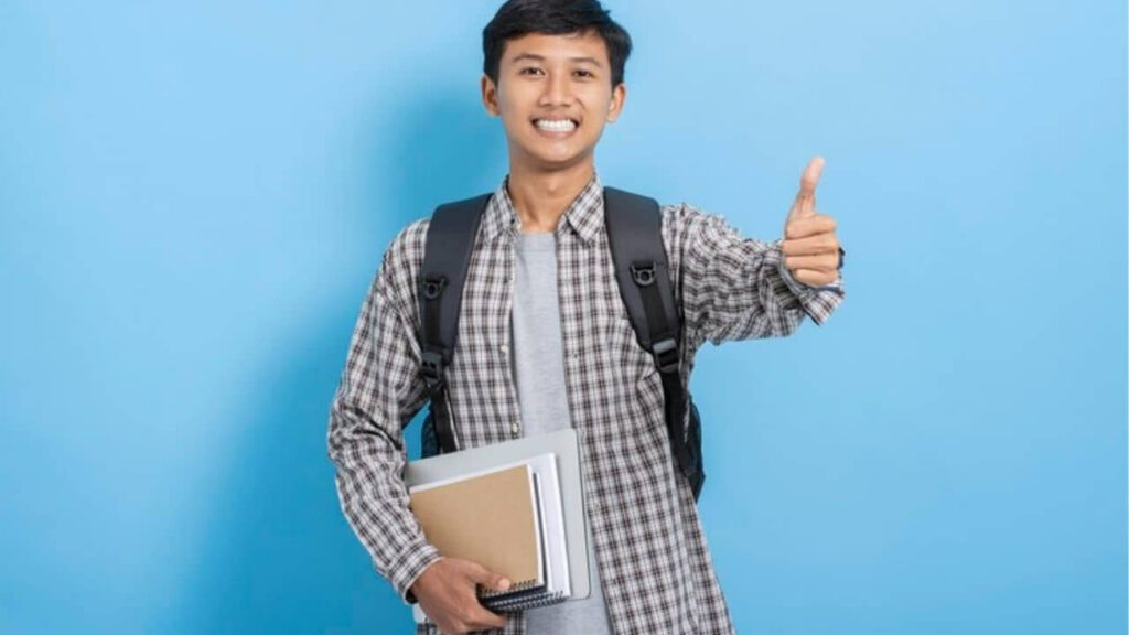 perbezaan antara dermasiswa, biasiswa dan pinjaman pendidikan