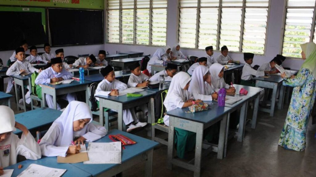 Syarat Bantuan Persekolahan MAIPk Siapa Yang Layak