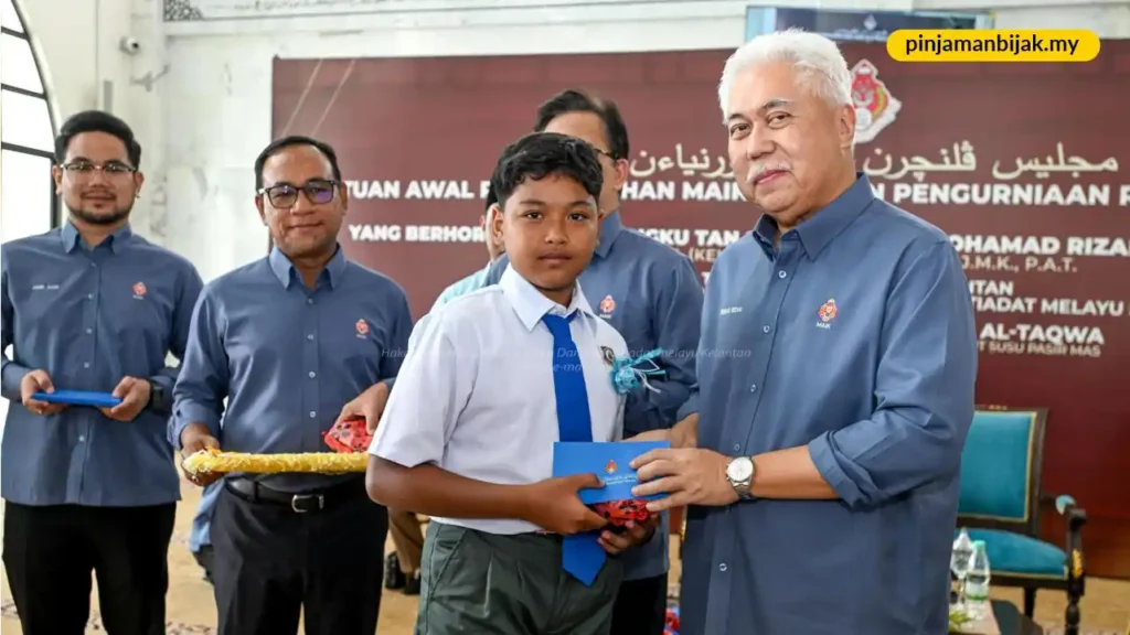 jenis bantuan persekolahan yang ditawarkan maik