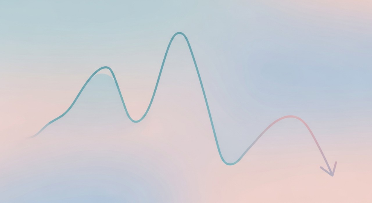 Graf garis menunjukkan pergerakan turun naik kadar faedah pinjaman dari semasa ke semasa.