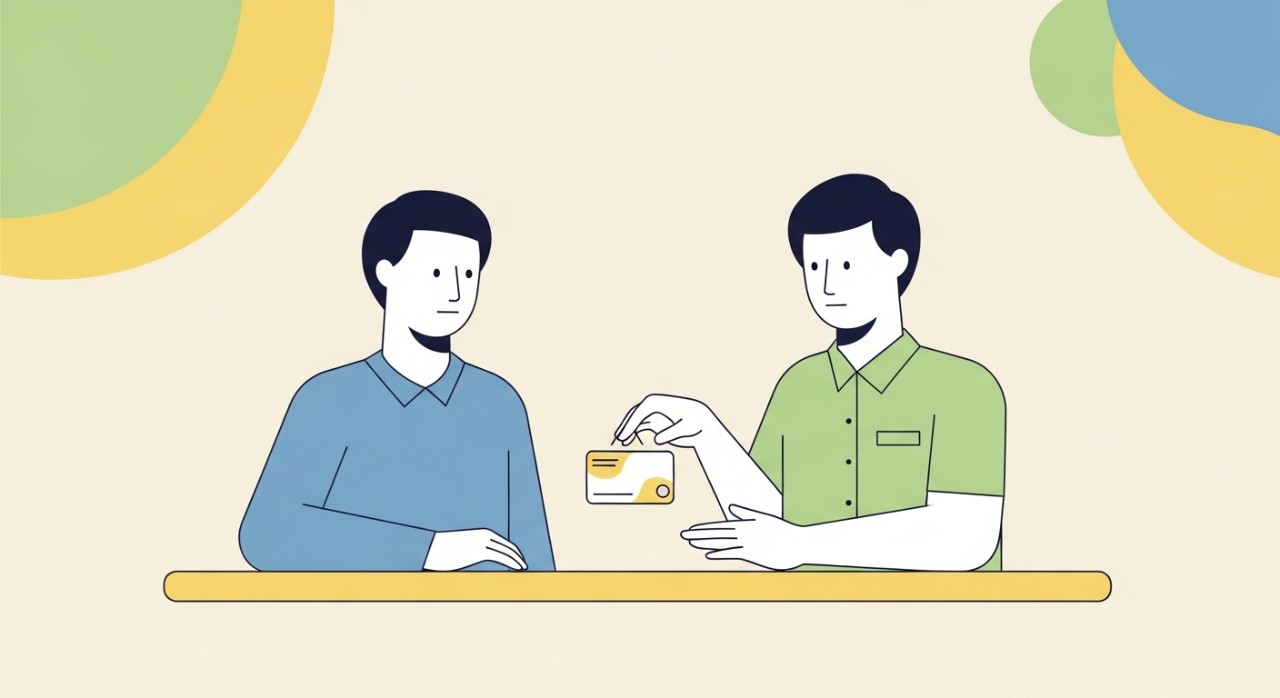 Cara Tukar Kad ATM Bank Rakyat (Debit/Kredit) Paling Cepat 1 Seorang pelanggan sedang berurusan dengan pegawai bank di kaunter untuk menukar kad ATM.